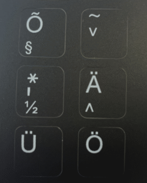 Klaviatuurikleebised Eesti, taust must tähed valge, mini